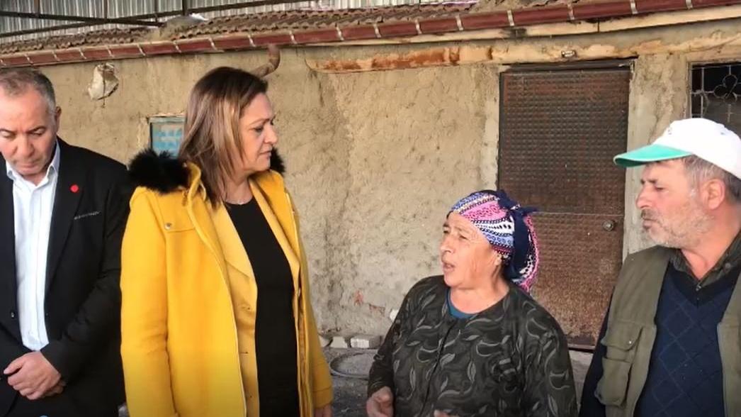 Yem fiyatlarıyla başa çıkamadığı için ineklerini satan çiftçi: Öldük, bittik biz