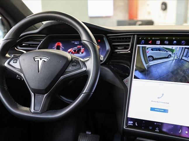 Tesla binlerce aracını geri çağırdı
