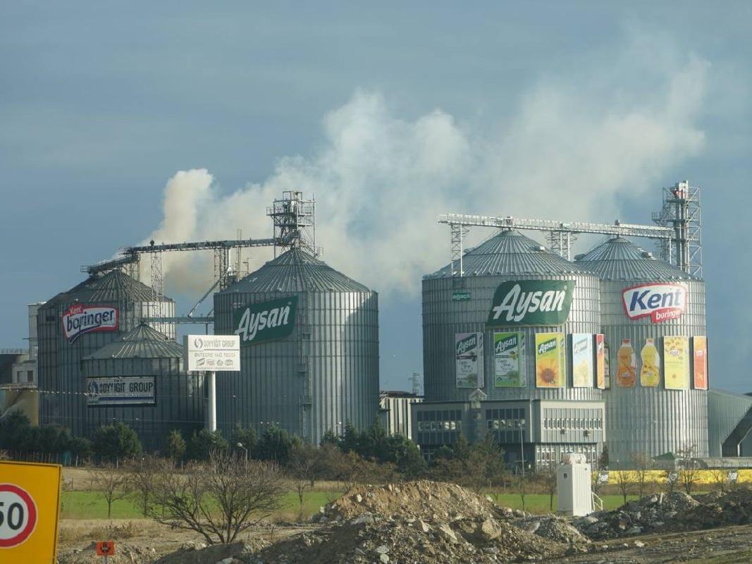 Sıvı yağ fabrikasında yangın