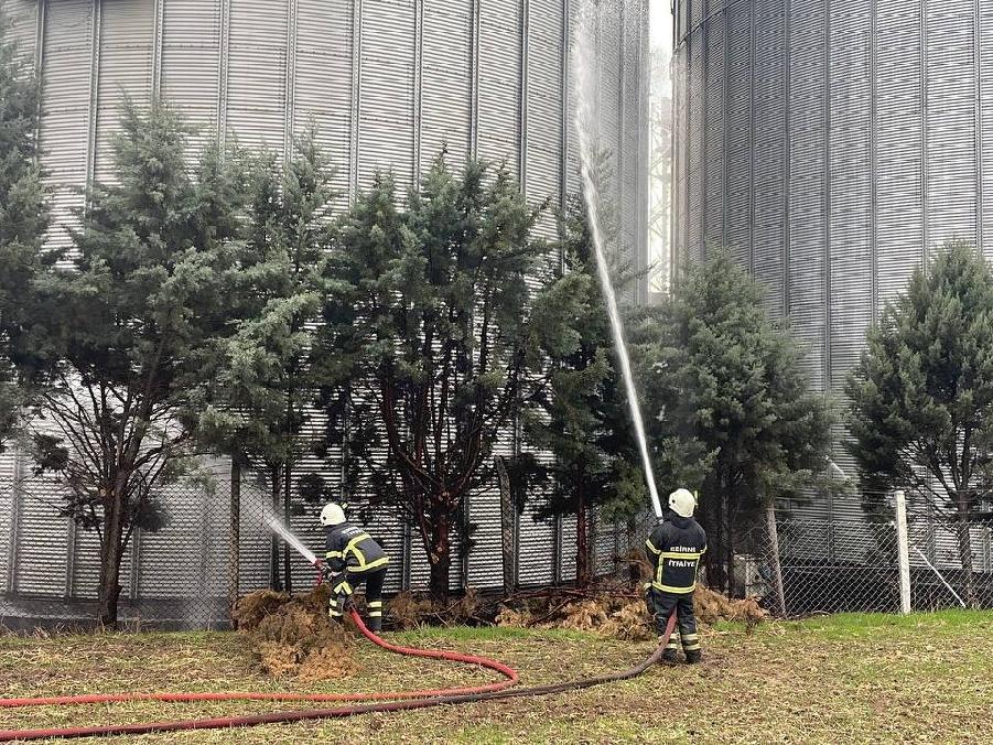 Edirne'de yağ fabrikasında çıkan yangın kontrol altına alındı