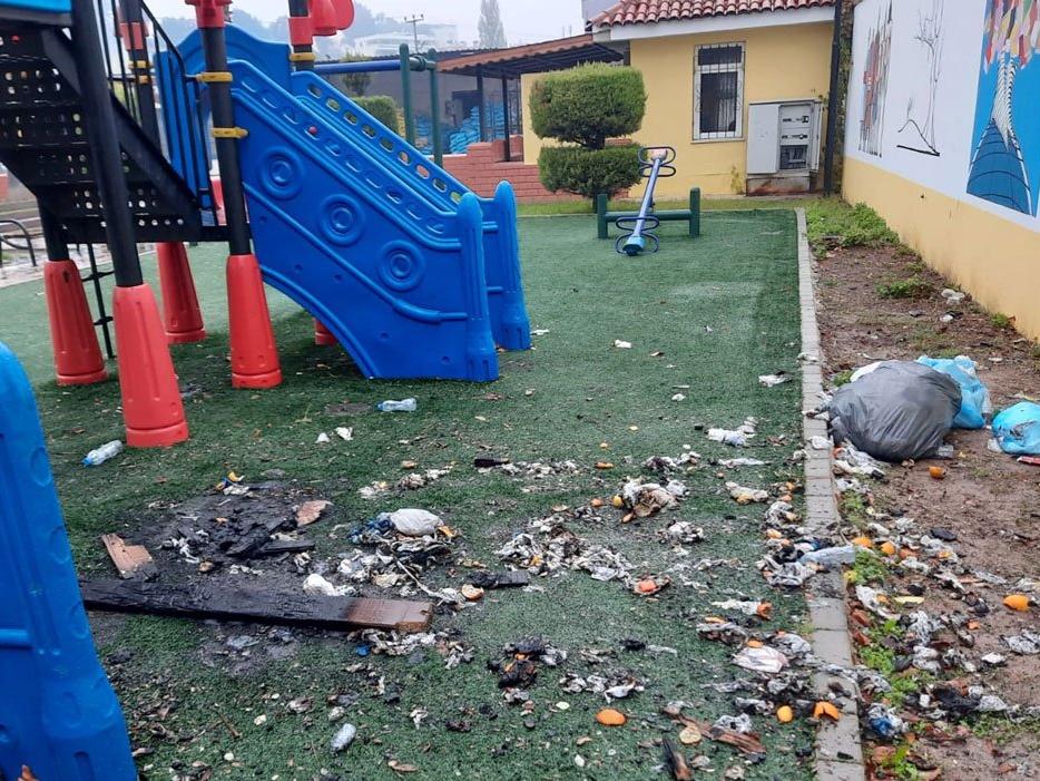 Turhan Selçuk Karikatürlü Parkı’na vandal saldırı