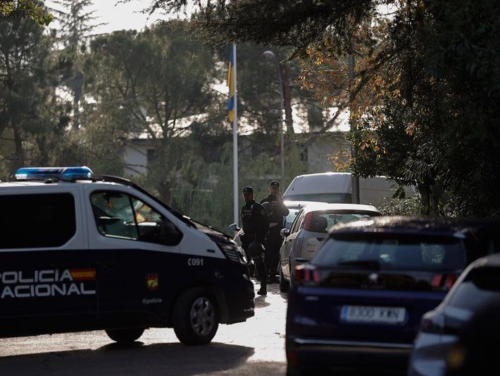 Ukrayna'nın Madrid Büyükelçiliğine gönderilen zarf açıldı, patlama oldu