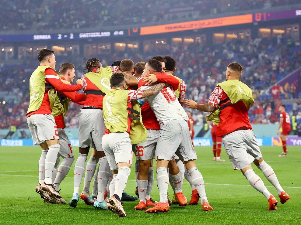 5 gollü Sırbistan-İsviçre maçı nefes kesti