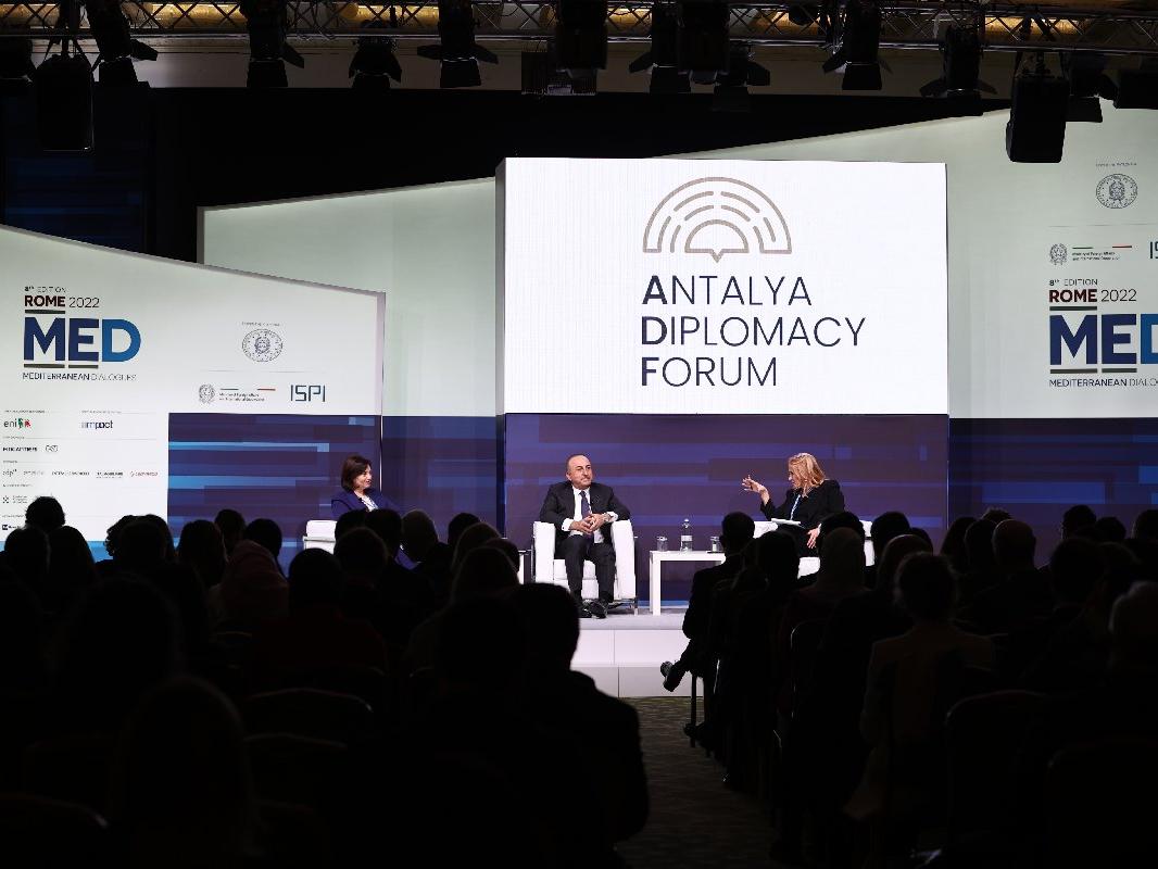 Dışişleri Bakanı Çavuşoğlu'ndan Suriye'ye operasyon açıklaması