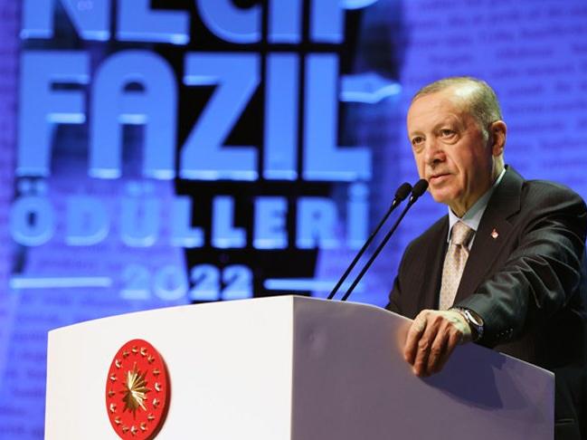 Cumhurbaşkanı Erdoğan Necip Fazıl Ödülleri törenine katıldı