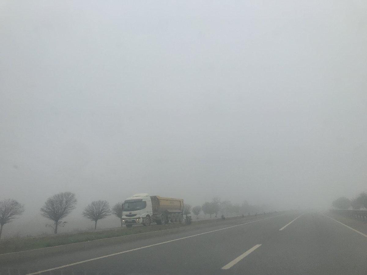 Kahramanmaraş'ta sis nedeniyle görüş mesafesi 20 metreye düştü