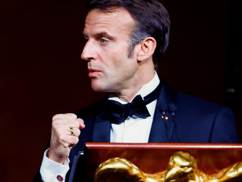 Macron eski Fransa kolonisini ziyaret eden ikinci lider oldu