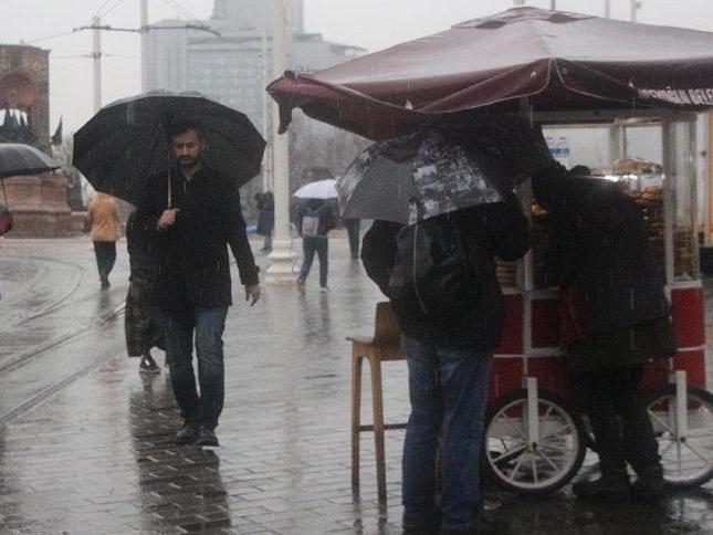 Hava durumuna dikkat: Yağışlar hafta boyu sürecek