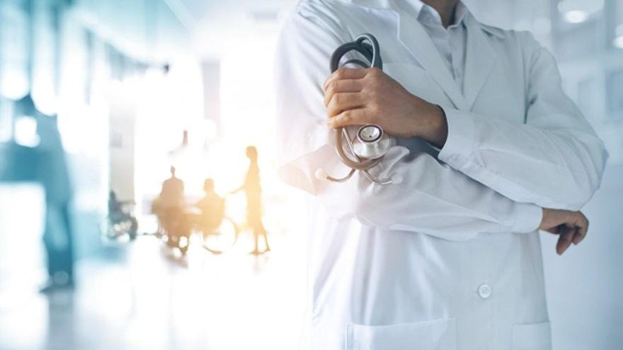 Binlerce doktor ülkeyi terk ediyor...