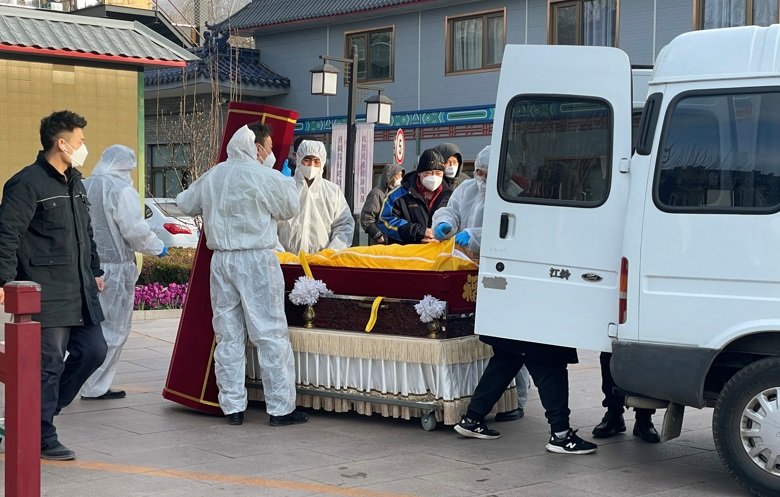 Çin'de corona virüsü krizi... Sıfır Covid rafa kalktı, ölümler tavan yaptı
