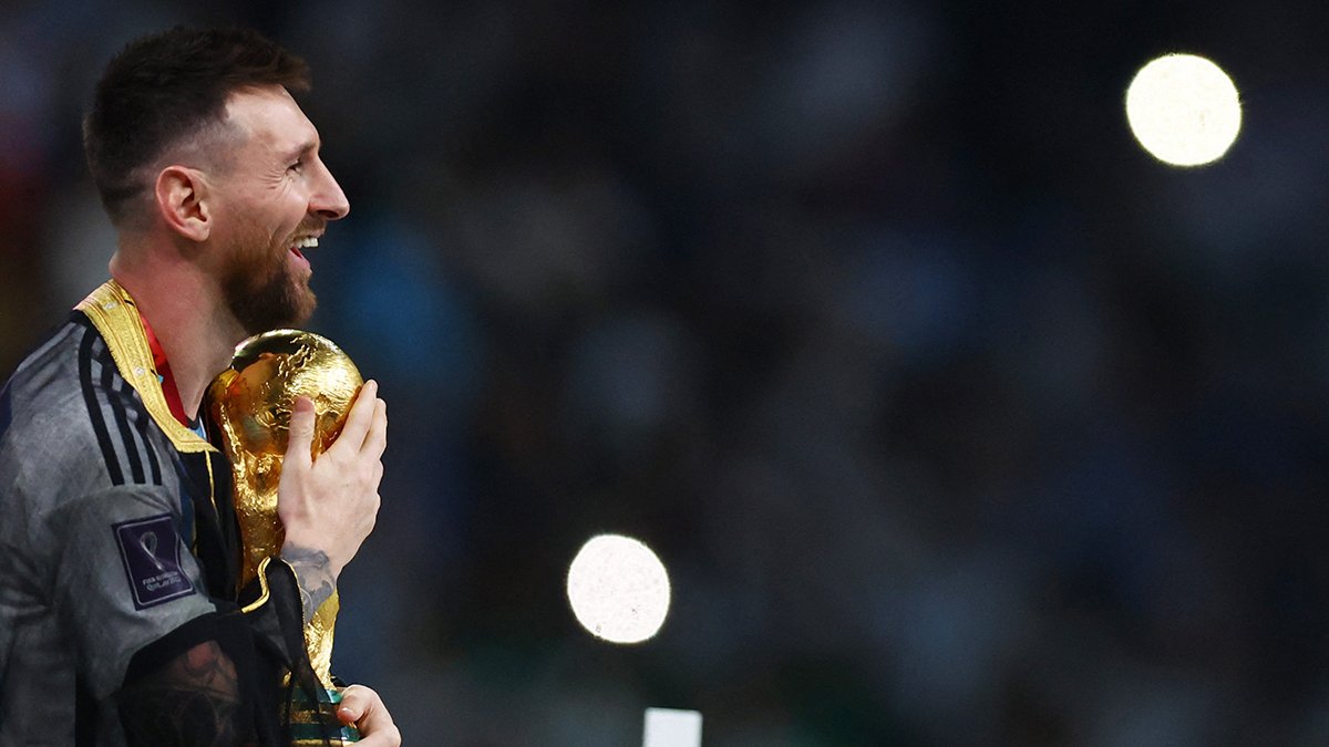 Lionel Messi manşetlerde: Tanrı var!