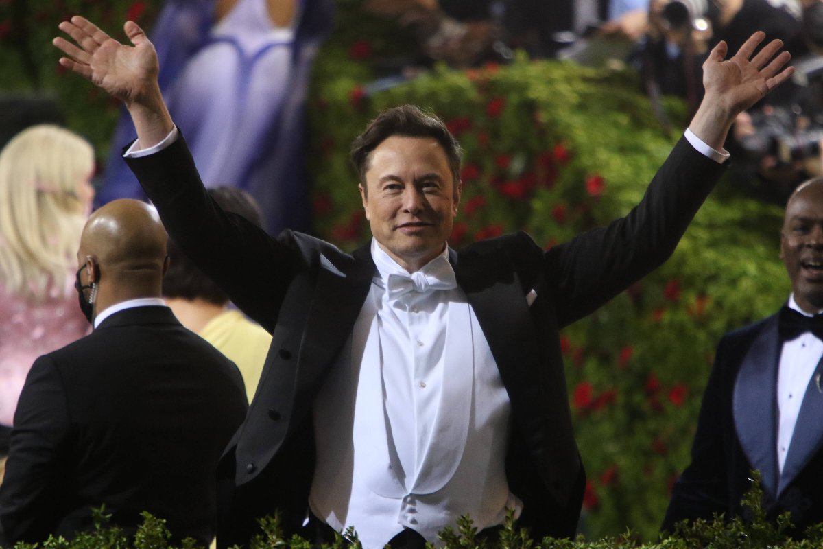 Twitter'da 'istifa anketi'nden sonra Elon Musk'tan ilk açıklama geldi