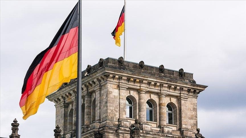 Almanya, İran’a ihracata yönelik kredi ve yatırım garantilerini askıya aldı