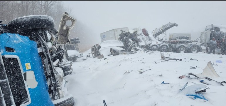 Bomba Siklonu ABD ve Kanada'yı vurdu, kar fırtınası milyonları esir aldı