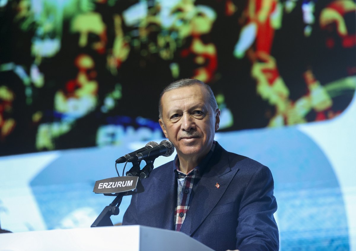 Erdoğan'dan 2023 seçimleriyle ilgili açıklama: Sandıktan kimin çıkacağına gençlerimiz karar verecek