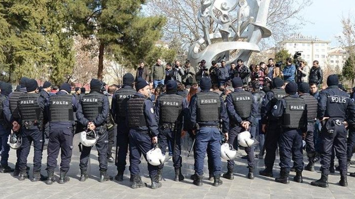Bakan Soylu yeni düzenlemeleri açıkladı: Polisler 2. şarka gidecek mi?