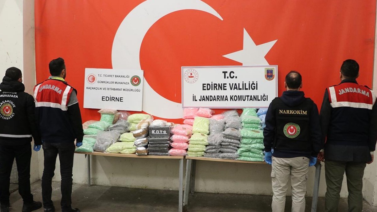 Sınır kentinde 1.4 ton uyuşturucu, 5 milyon hap