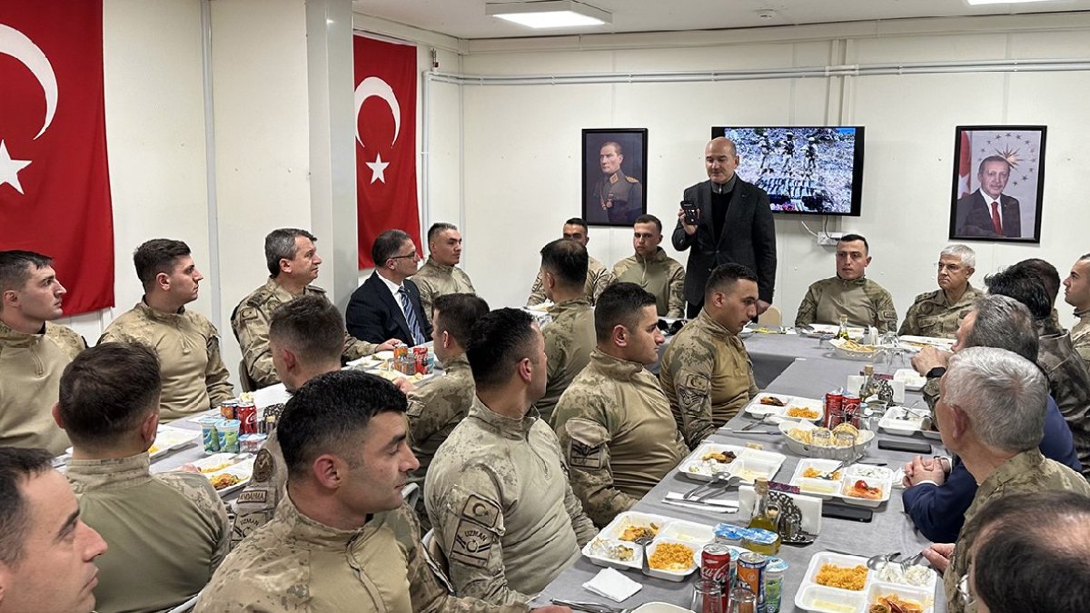 Erdoğan, askerlerin yeni yılını kutladı
