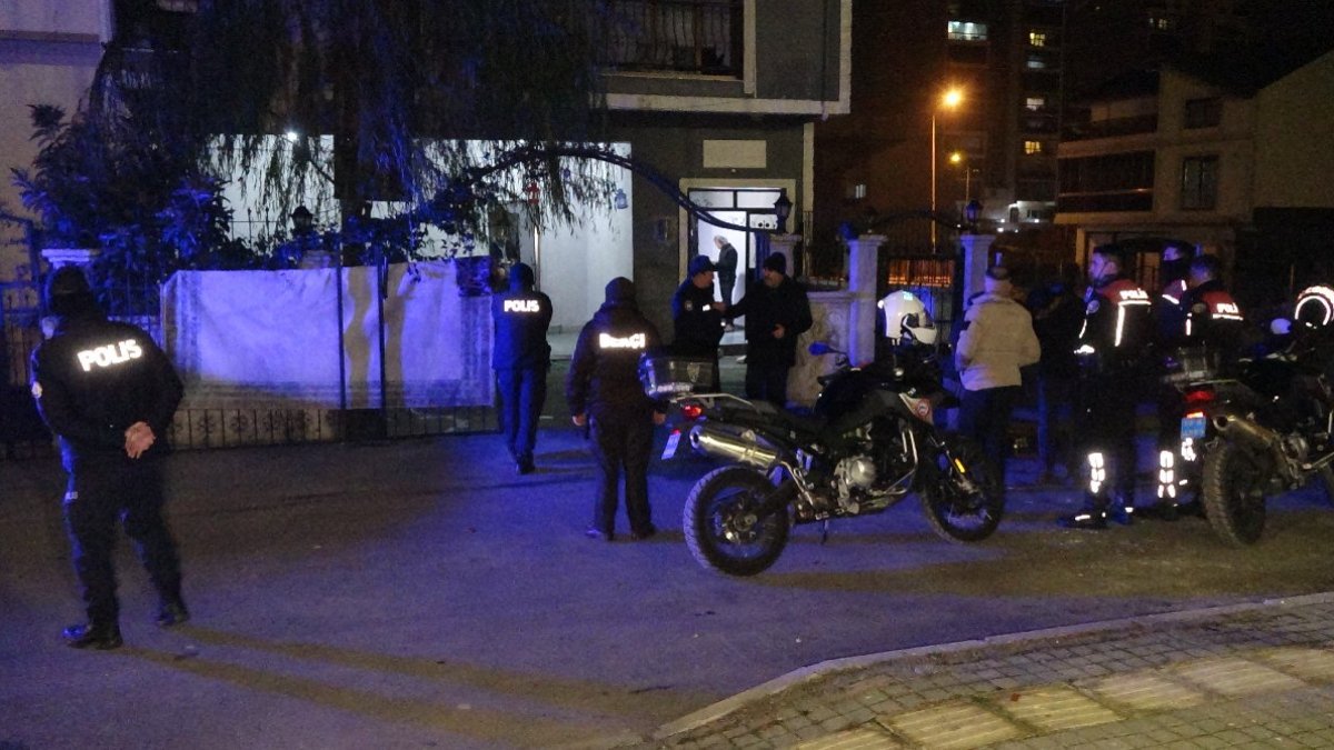 Aşk yaşadığı kuzenini ve yengesini vurdu