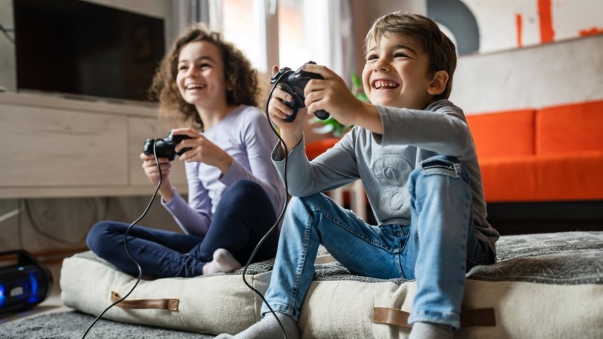 Araştırmacılar ebeveynleri uyardı: Ekran başındalar