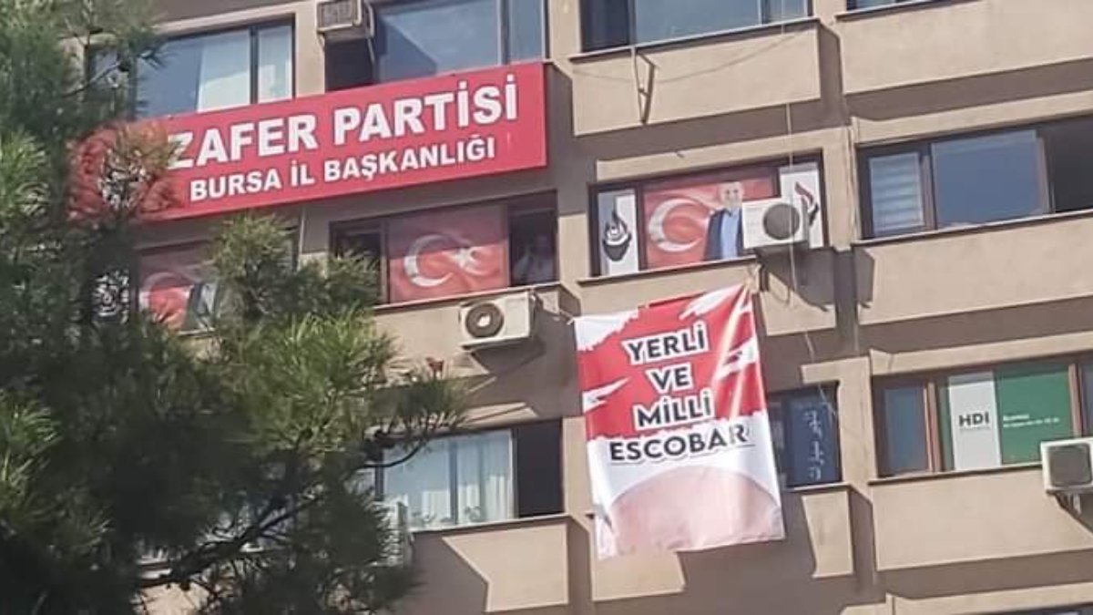 'Yerli ve Milli Escobar' pankartına Bursa'da da dava açıldı