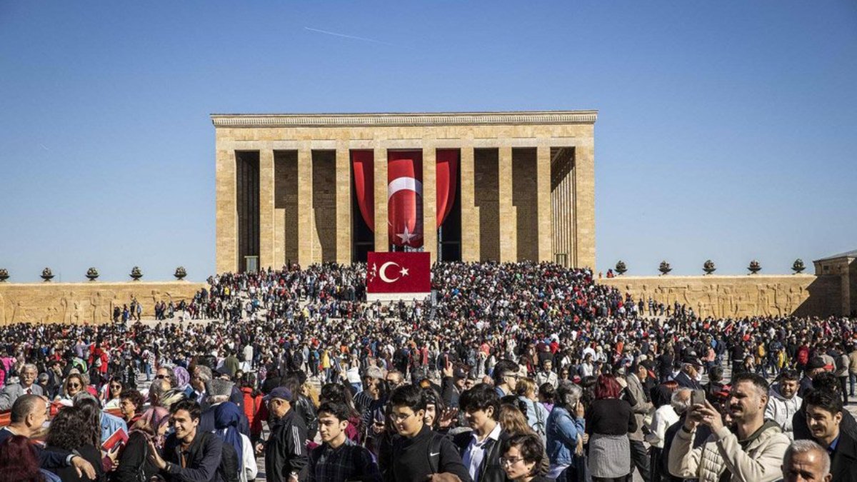 4 milyon vatandaş Anıtkabir'i ziyaret etti