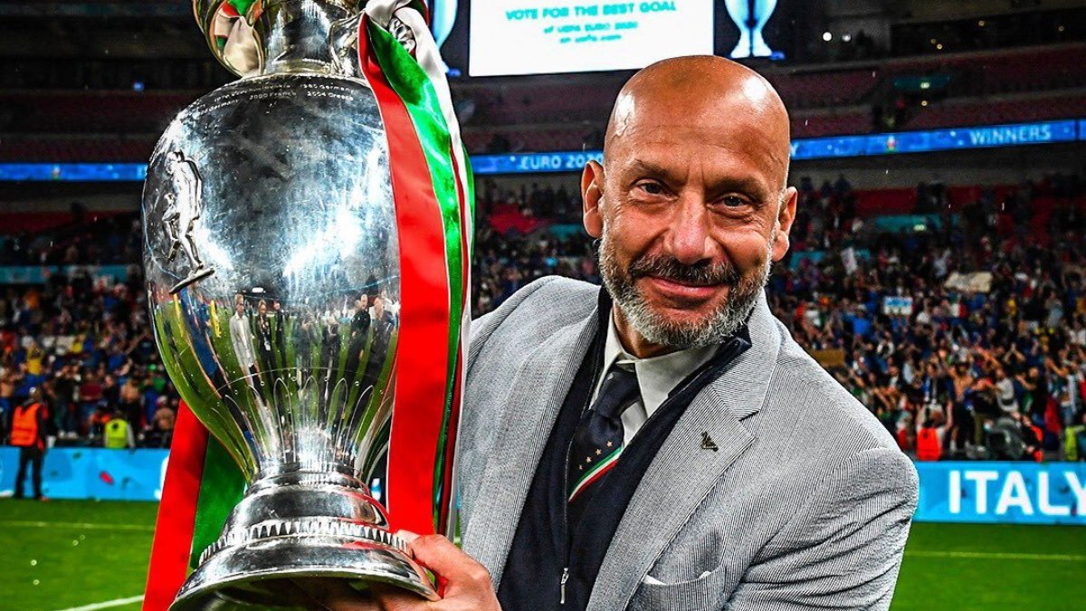 İtalya futbolunun efsanesi Gianluca Vialli hayatını kaybetti