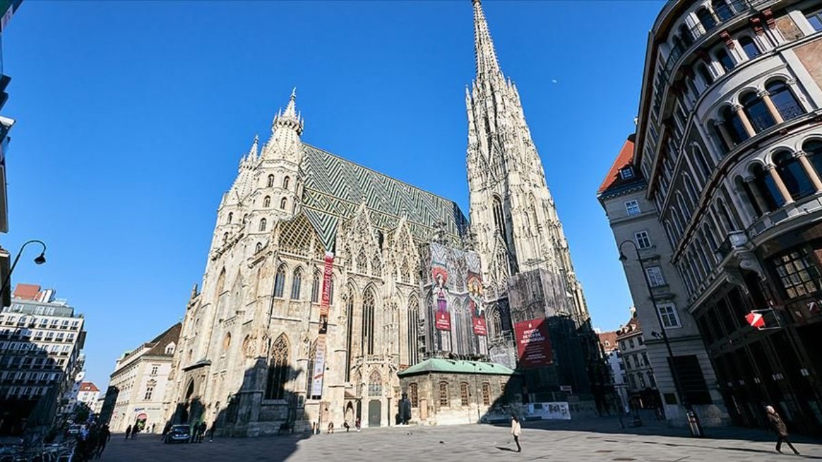 Avusturya’da 90 binin üzerinde Katolik, kiliseyle bağını kesti
