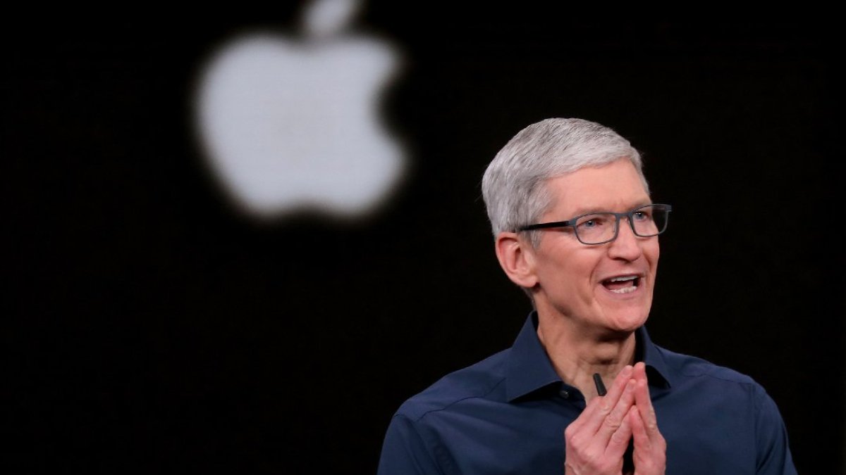 Apple CEO'su Tim Cook'un maaşından kendi isteğiyle kesinti yapılacak