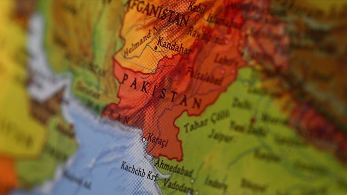 Döviz sıkıntısı yaşayan Pakistan'da binlerce konteyner limanda kaldı