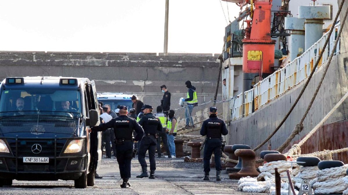 Yunanistan’a ait kuru yük gemisinde 4,5 ton kokain ele geçirildi