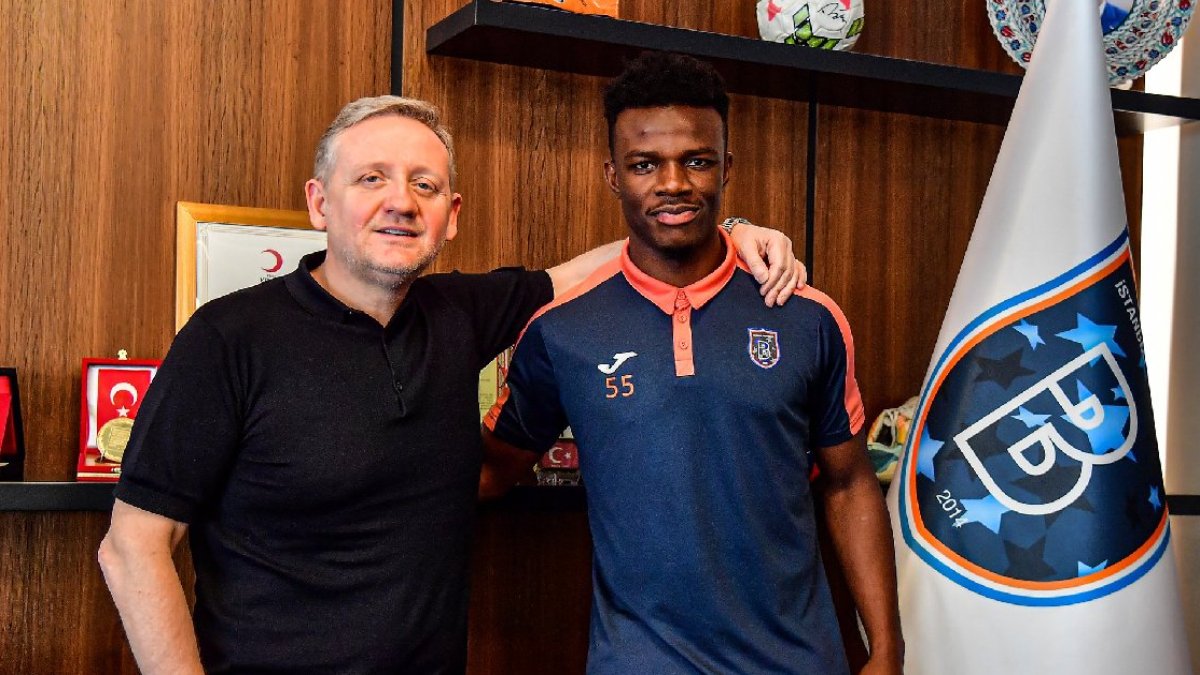 Başakşehir'de Youssouf Ndayishimiye rekor bedelle Nice'e transfer oldu