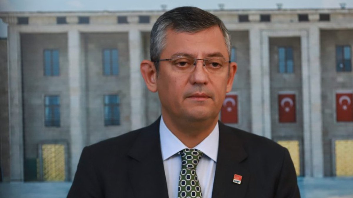 CHP'li Özel: Erdoğan aday olamaz YSK onaylarsa suç işler