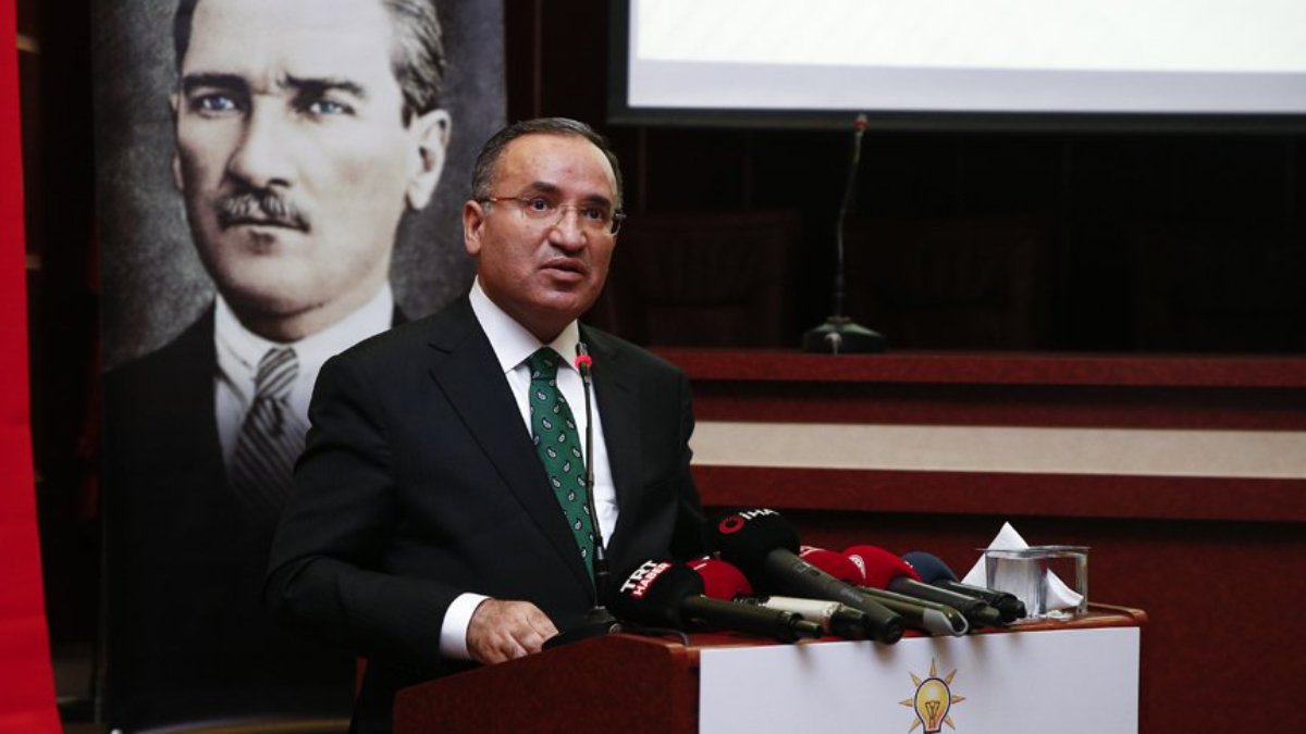 Adalet Bakanı Bozdağ'dan Erdoğan'ın adaylığıyla ilgili açıklama