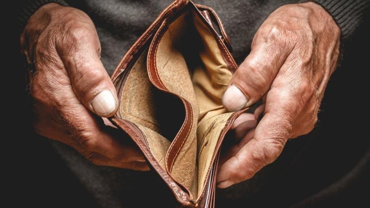 Açlık sınırı asgari ücreti geçti