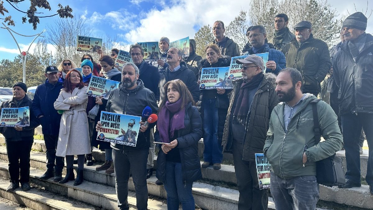 Tunceli'de avcılar protesto edildi