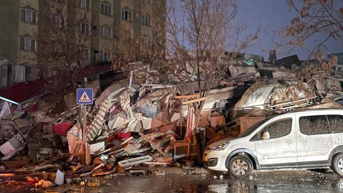 Kızılay'dan deprem sonrası kan bağışı çağrısı