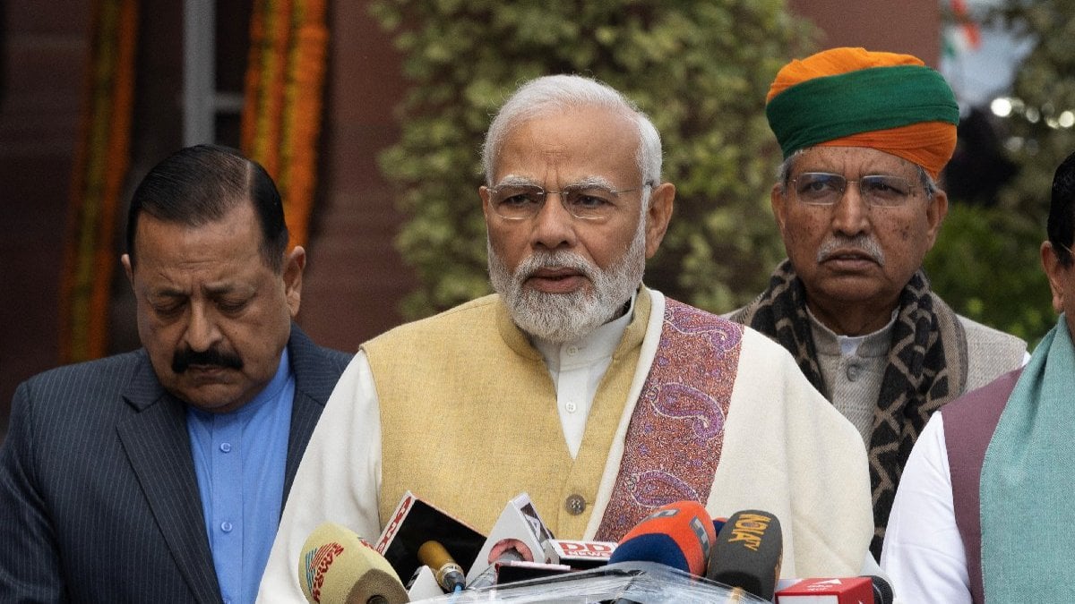 Hindistan Başbakanı Modi, Türkiye ile ilgili konuşurken gözleri doldu ...