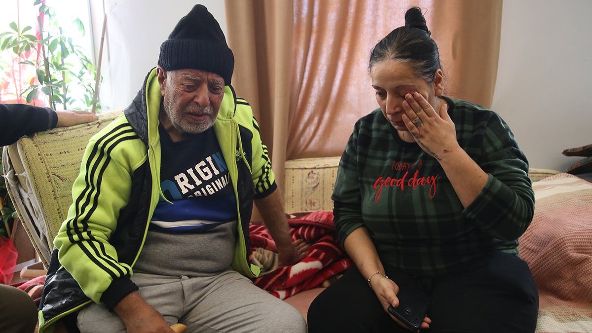 Baba ile kızının depremden bir hafta sonra duygulandıran buluşması