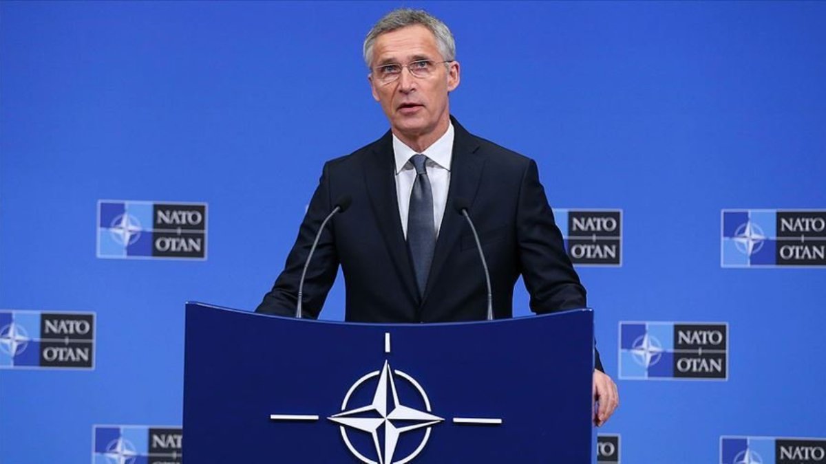 NATO Genel Sekreteri Stoltenberg, depremzedeler anısına açılan taziye defterini imzaladı