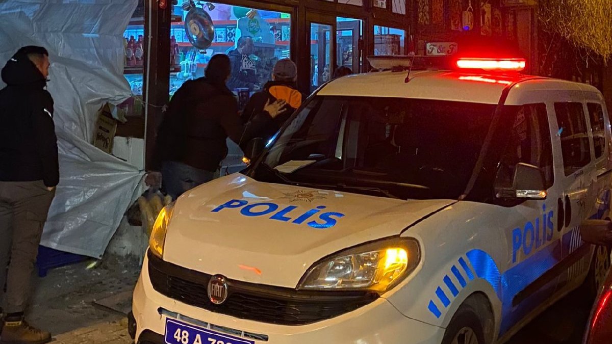 Toplanan yardım malzemelerini sattığı iddia edilen şüpheli yakalandı