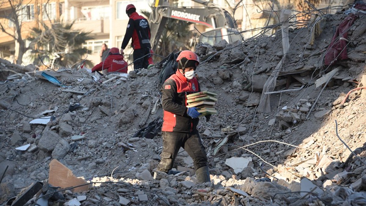 Hazine ve Maliye Bakanlığı, deprem nedeniyle alınan önlemleri paylaştı