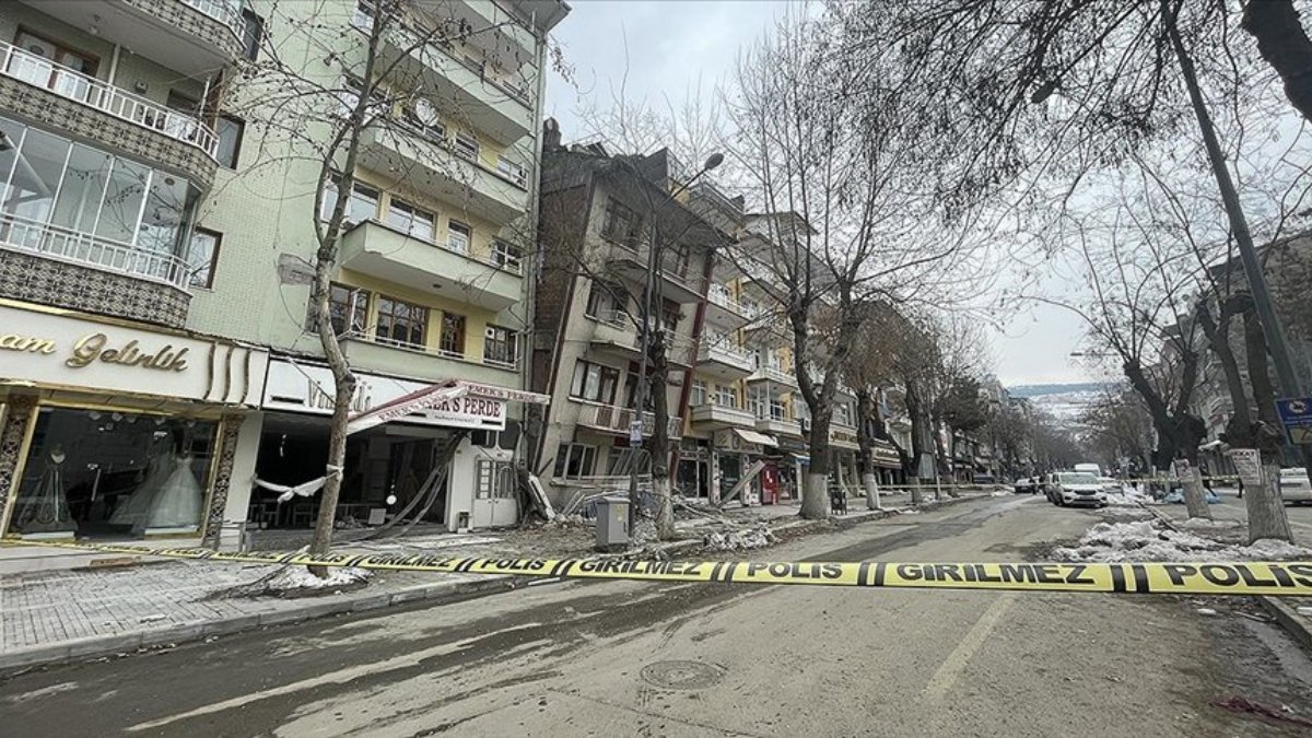 Depremler nedeniyle Malatya'da 2 bin 528 bina yıkıldı
