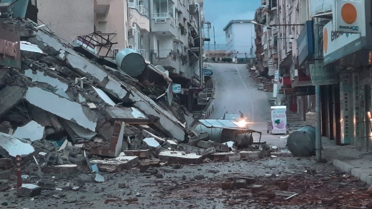 AFAD: Hatay depreminin ardından 90 artçı meydana geldi