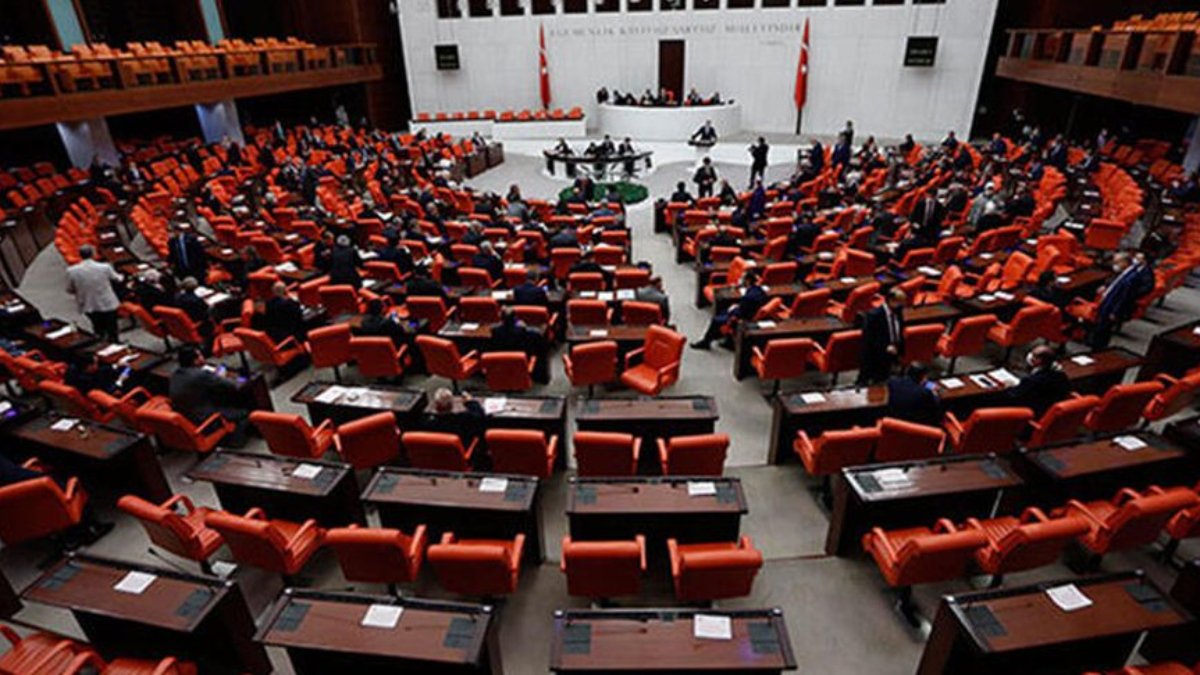 CHP'nin Kızılay ile ilgili önerisi AKP ve MHP'li vekillerin oylarıyla reddedildi