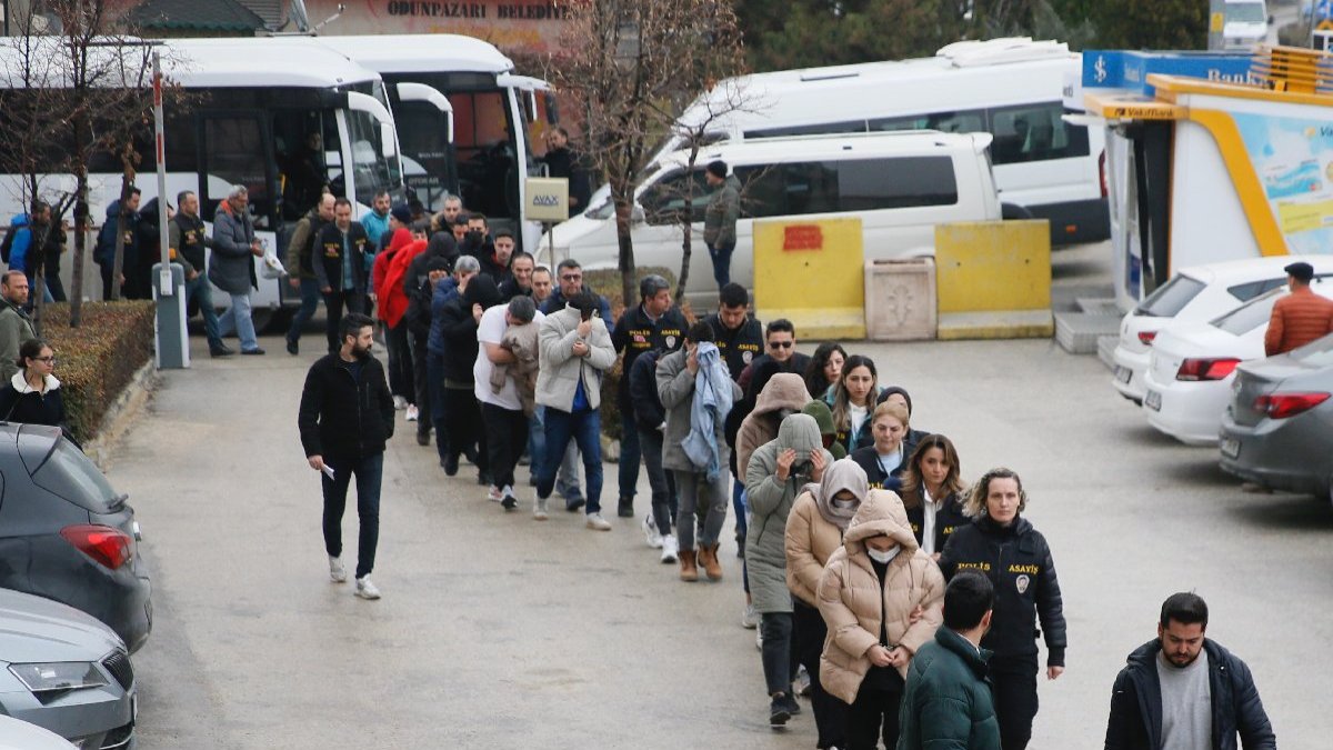 "Trafik sigortası" dolandırıcılığı operasyonunda 22 tutuklama