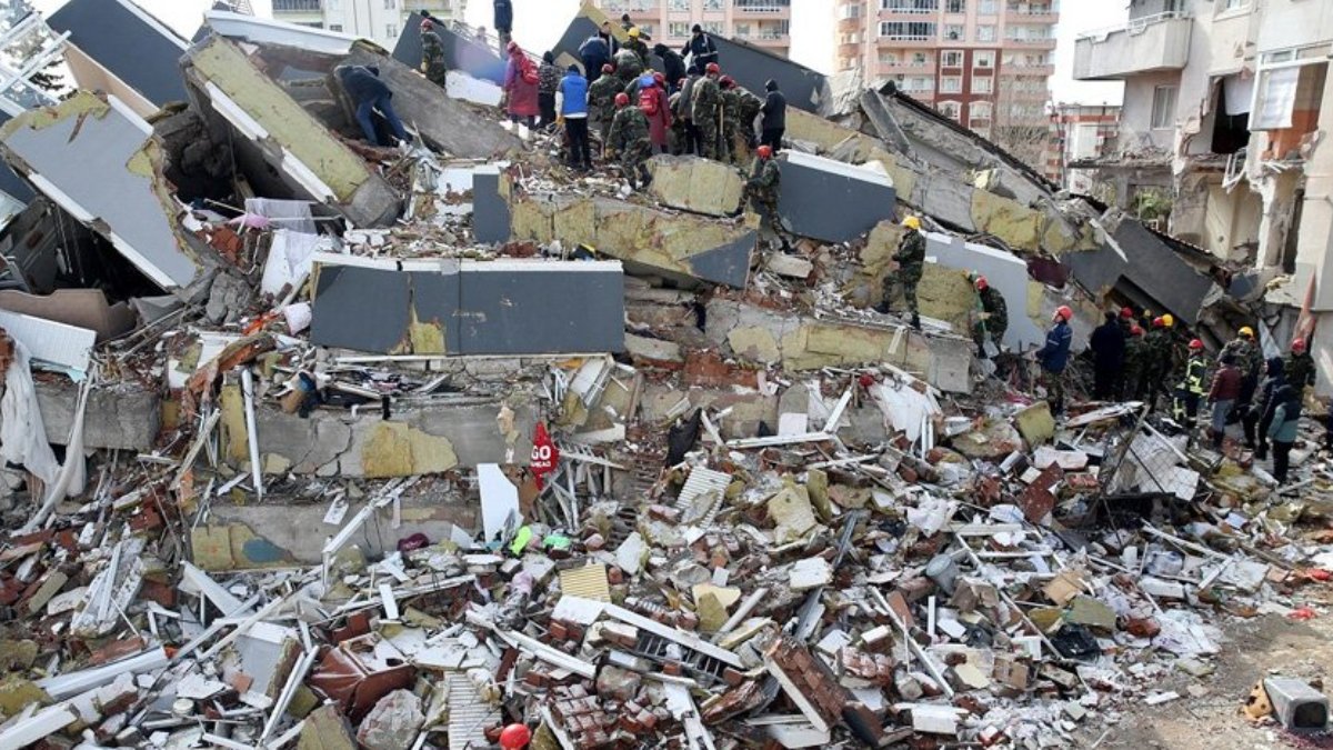 Türkiye’nin fıtratında İSTİFA ETMEK YOK