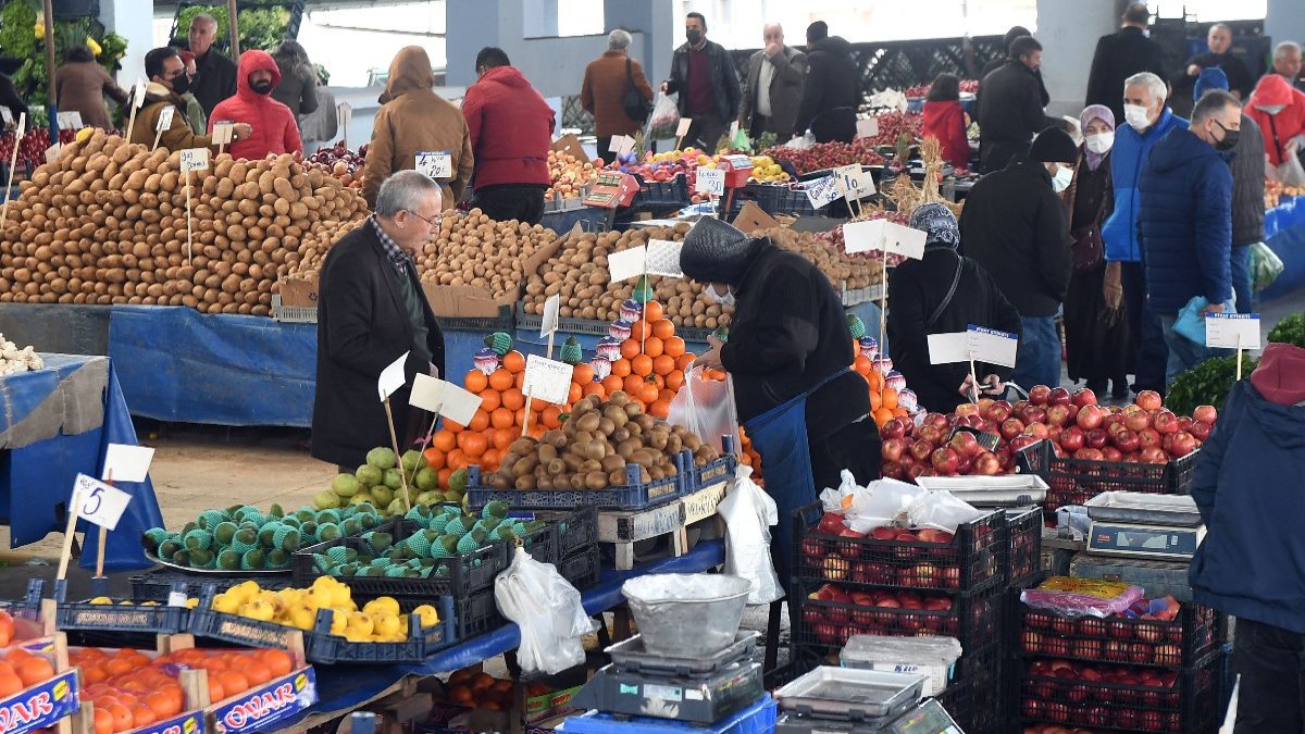 DİSK-AR: Dar gelirlinin gıda enflasyonu yüzde 102,3