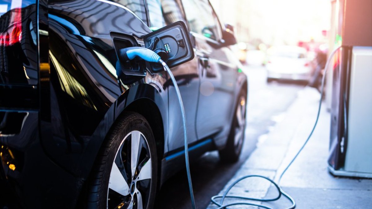 Elektrikli otomobillerin matrah limitleri artırıldı