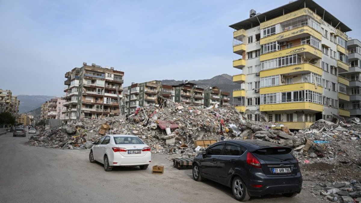 Yıkılan binaların fenni mesulü, depremden sonra "zemin seçimi" uyarısı yapmış